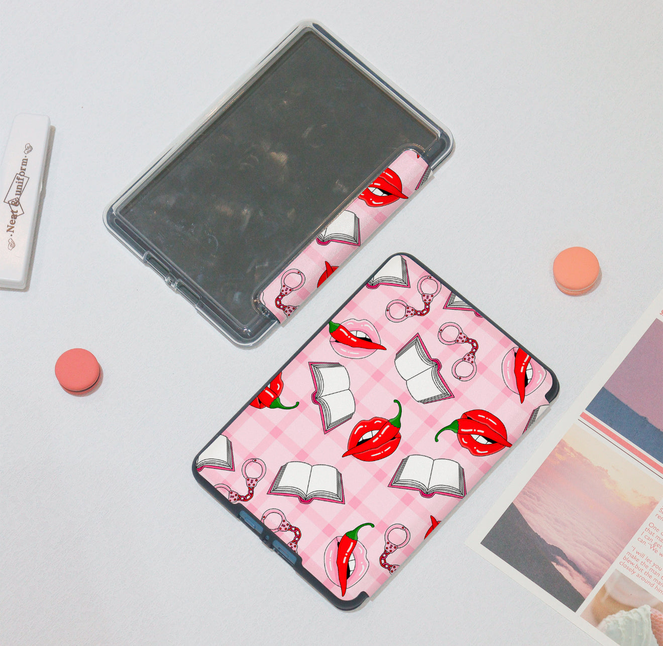 (PREORDER) Lips & Books Kindle Case
