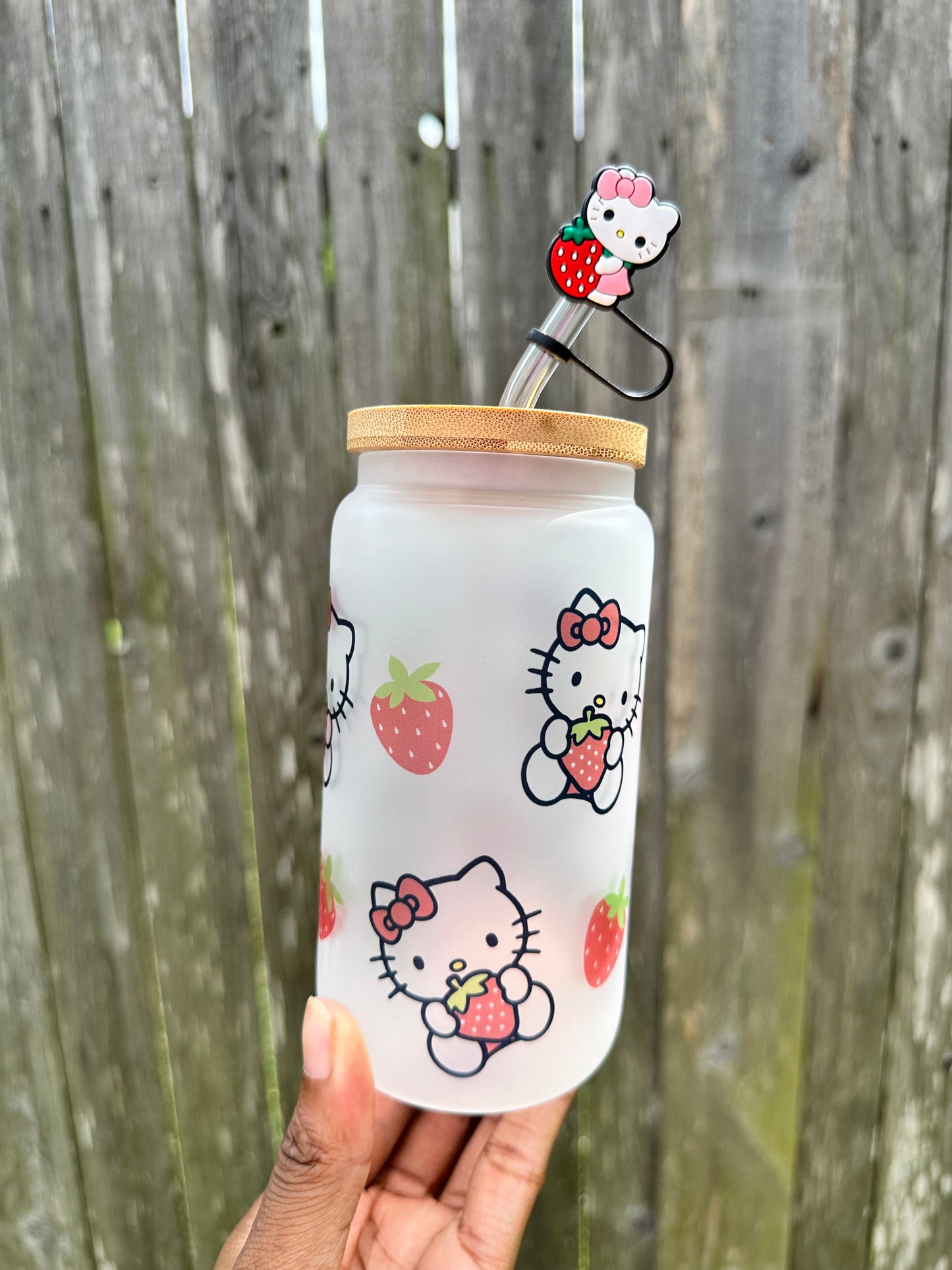 Hello Kitty Strawberry 16oz Glass Can