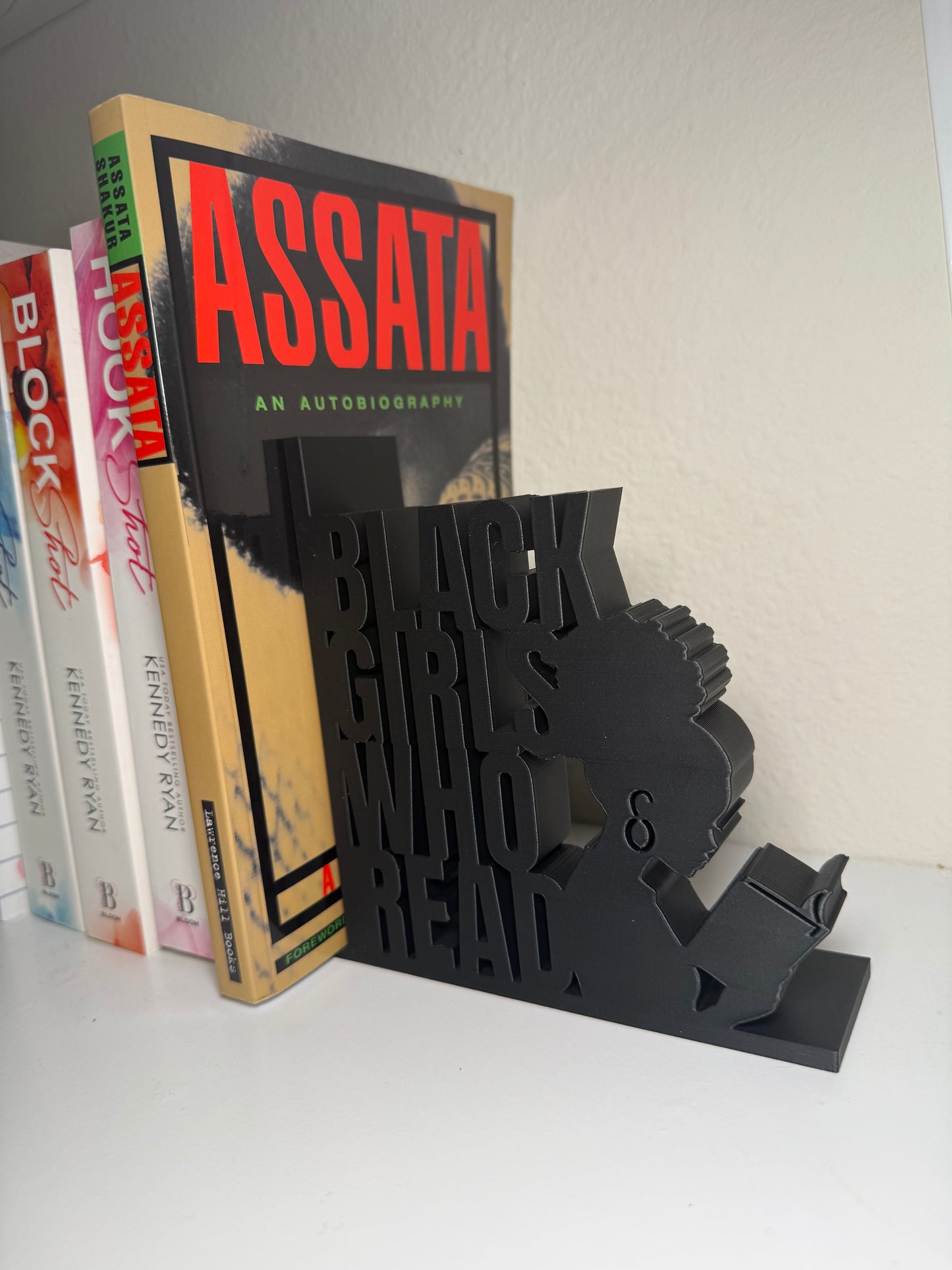 Black Girls Who Read Bookend